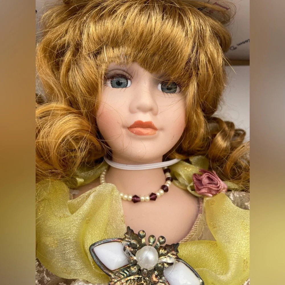 NWOT Meet “Jasmine” She’s StrawberryBlond,HazelEyes, PorcelainSkin,StunningDoll🎄